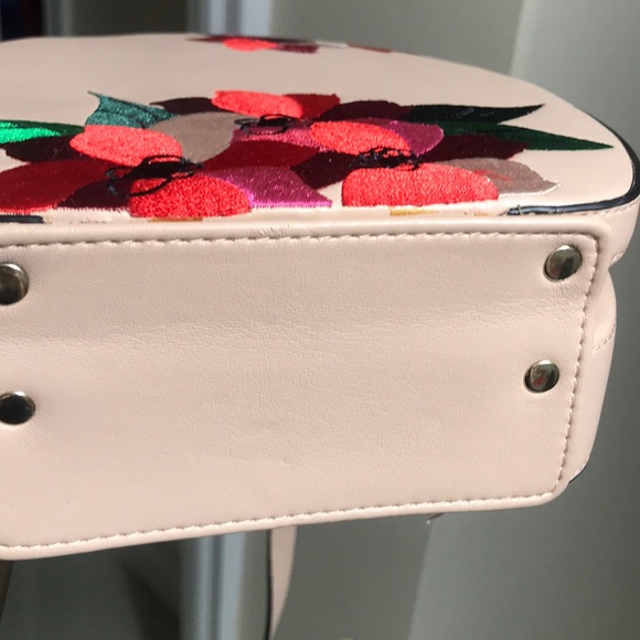 Cute Floral Bag - Picture 5 of 6